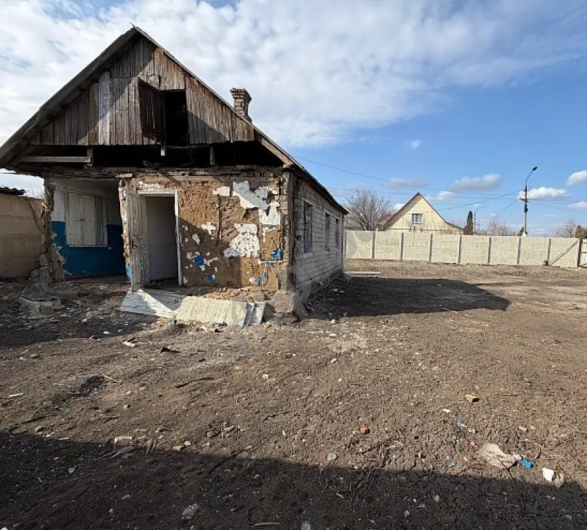 Продам ветхое домостроение, 6 соток - Макеевка, ул. Депутатская