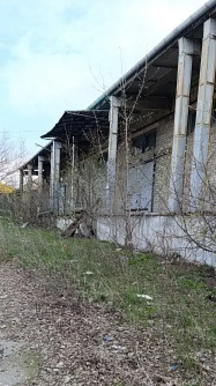 Сдам склад 1200 м² в Макеевке, Червоногвардейский р-н. Рампа.