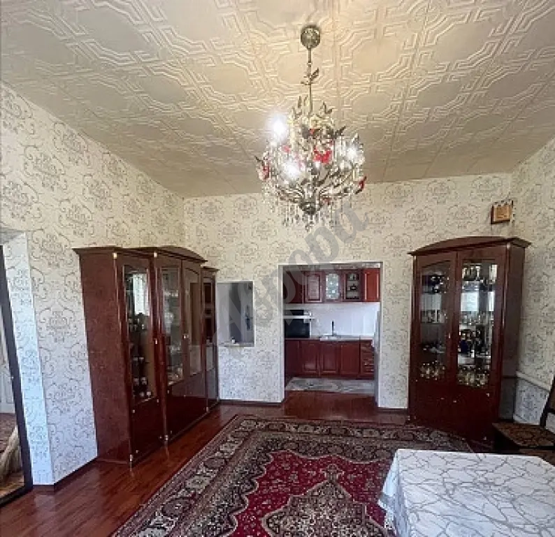 Продам жилой дом в центре Червоногвардейского р-на Макеевки.
