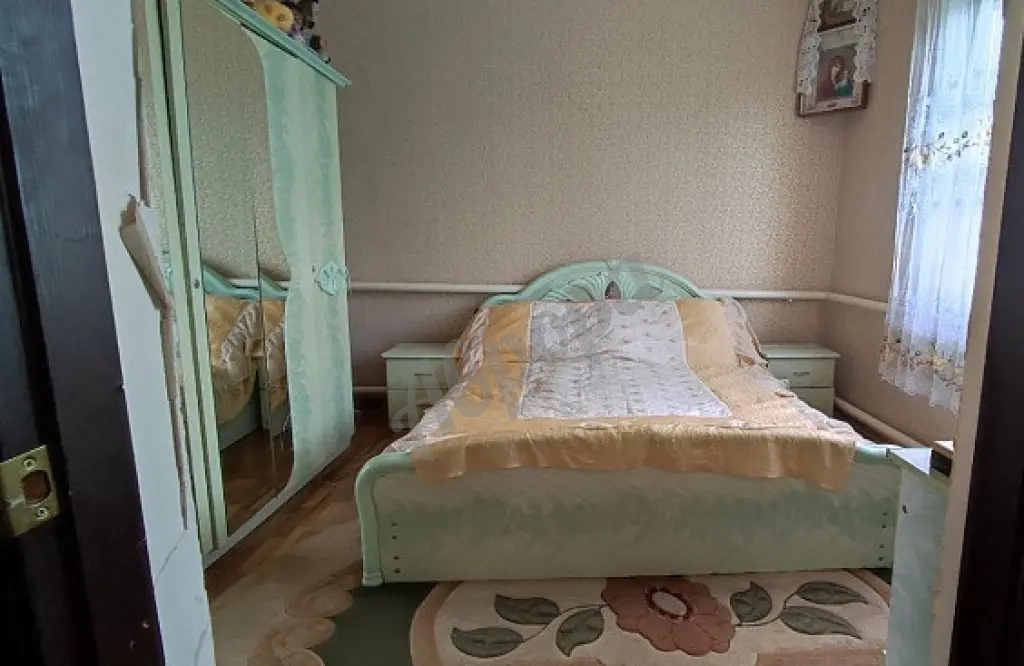 Продам жилой дом в центре Червоногвардейского р-на Макеевки.