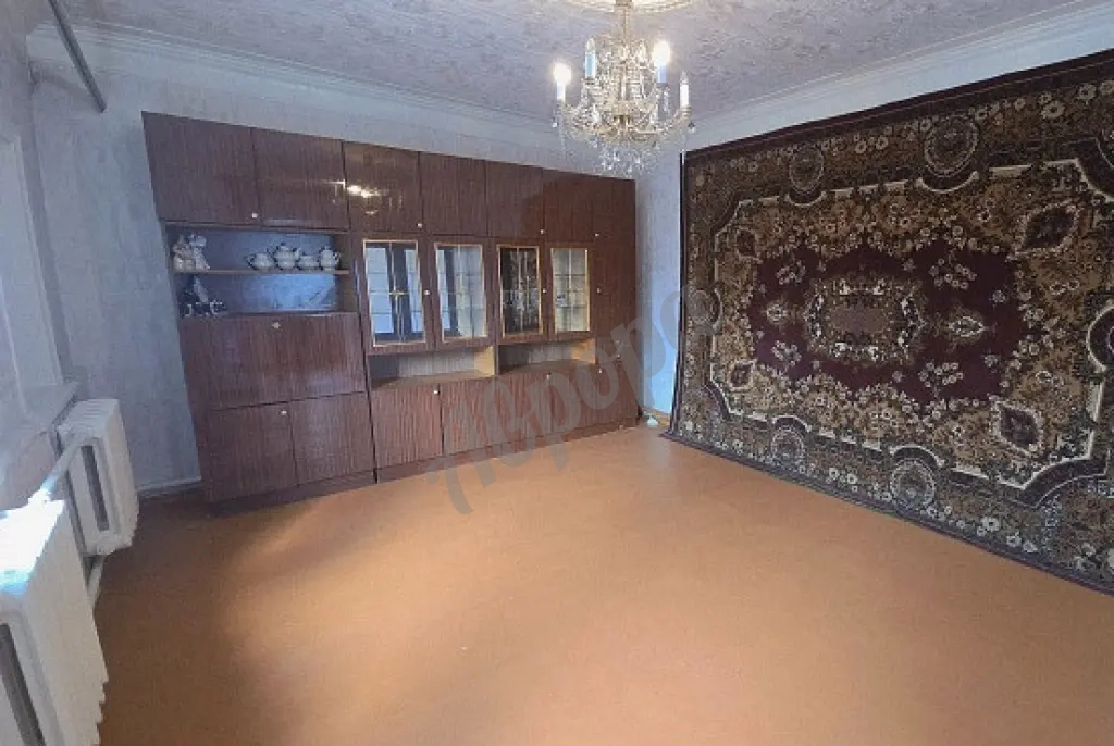 Продаю отдельно стоящий дом 64м² с Гаражом, Газом, санузлом в доме, приватизированной земли 6.5 сот