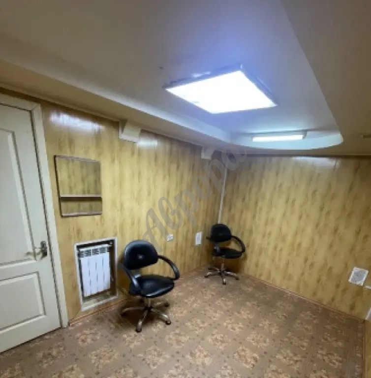 Сдаются помещения в центре Макеевки 10 и 15 м2(ул Ленина)