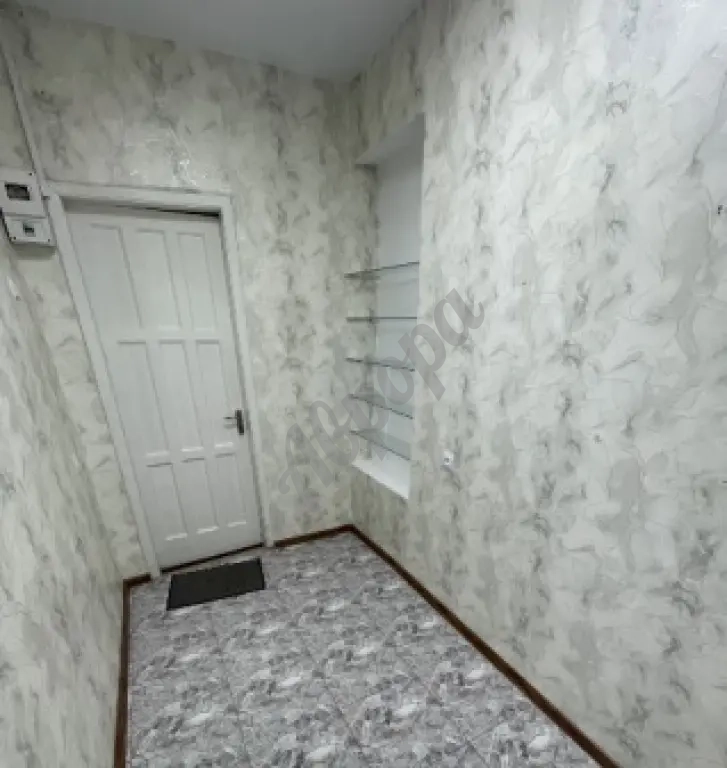 Сдаются помещения в центре Макеевки 10 и 15 м2(ул Ленина)
