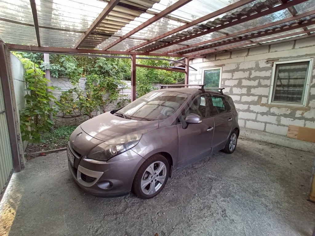 Renault Scenic 2010 года