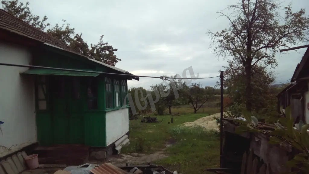 Продается дом в поселке Сабовка Славяносербского района с земельным участком 18 соток.