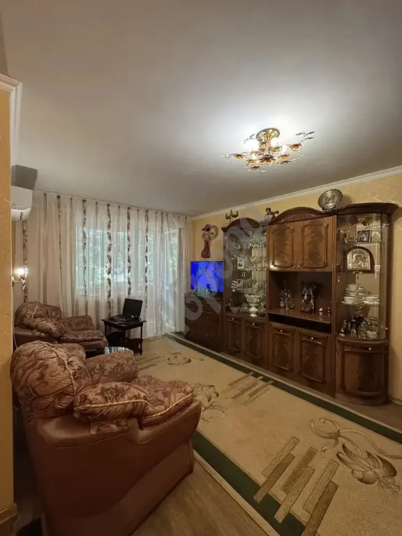 Сдается: 3-комнатная квартира.Район: г. Макеевка. Зеленый
