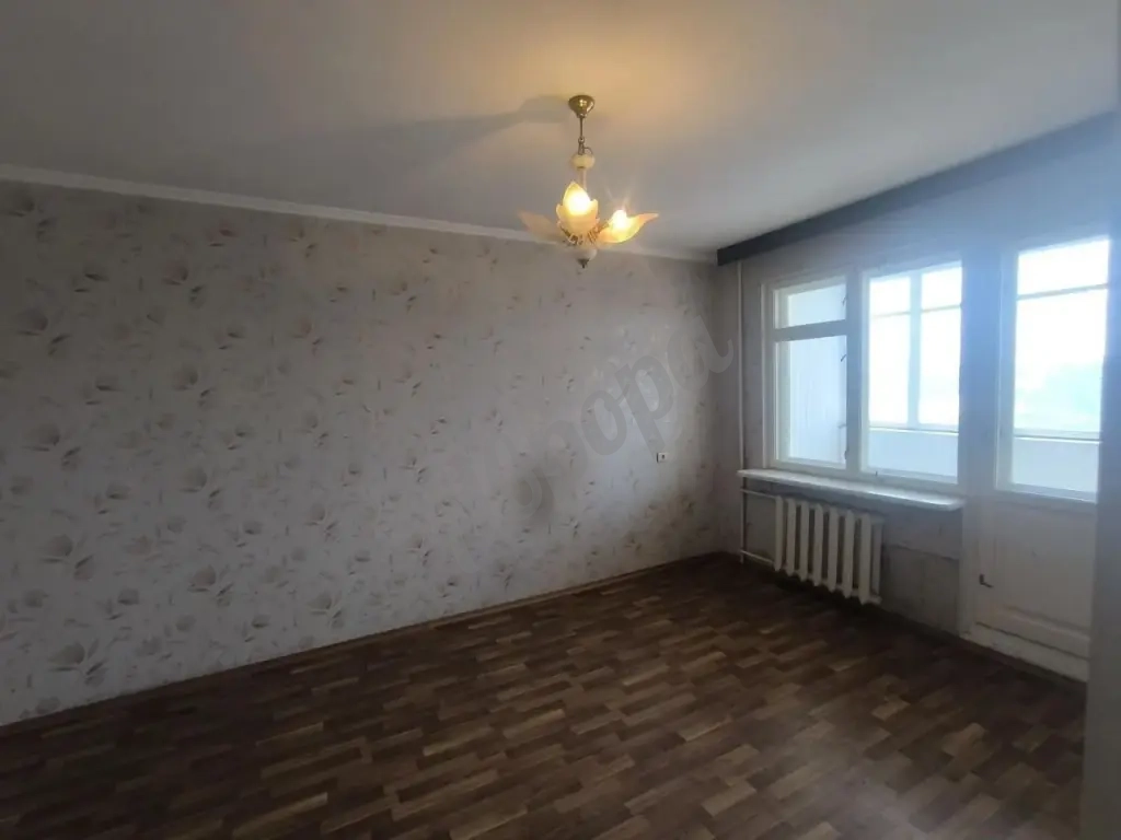 Продажа 2-комнатной квартиры в Ворошиловском районе, улица Коммунаров 1