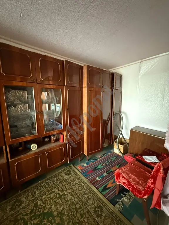 Продажа 1-комнатной в Киевском районе, улица Тренева 5 В