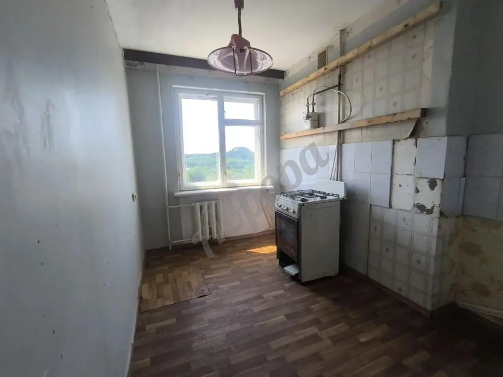 Продажа 2-комнатной квартиры в Ворошиловском районе, улица Коммунаров 1