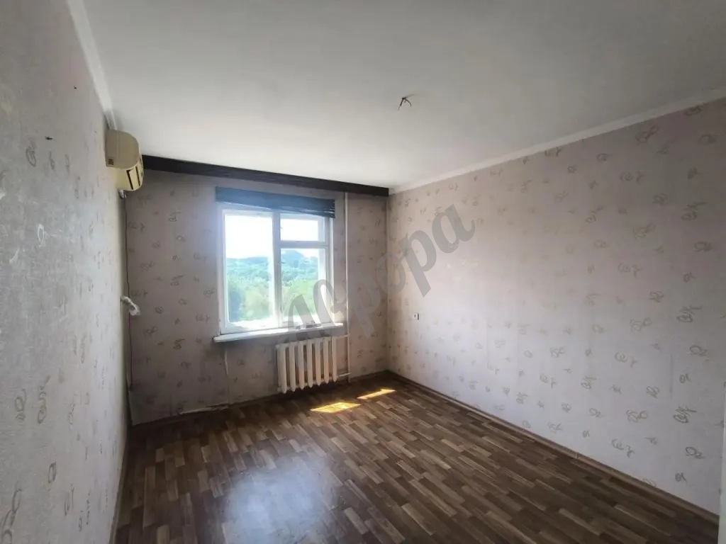 Продажа 2-комнатной квартиры в Ворошиловском районе, улица Коммунаров 1