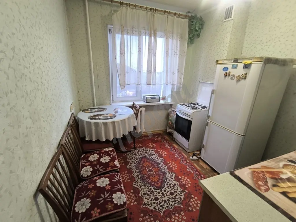 Продажа 1-комнатной в Калининском районе, улица Пархоменко 4