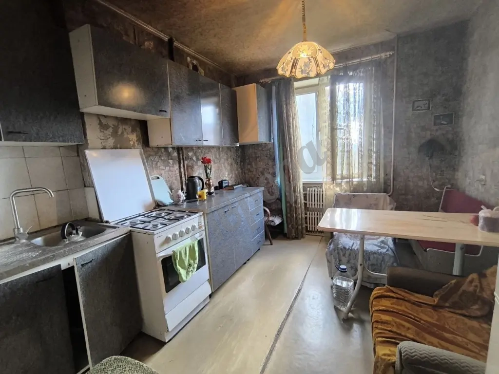 Продажа 3-комнатной квартиры в Калининском районе, проспект Ильича 30