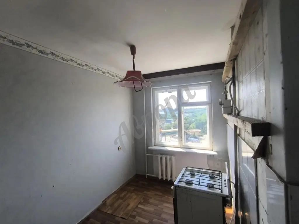 Продажа 2-комнатной квартиры в Ворошиловском районе, улица Коммунаров 1