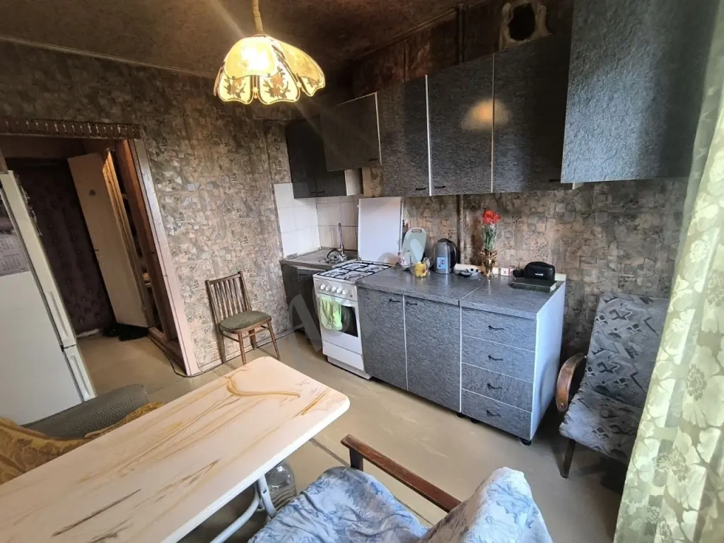 Продажа 3-комнатной квартиры в Калининском районе, проспект Ильича 30