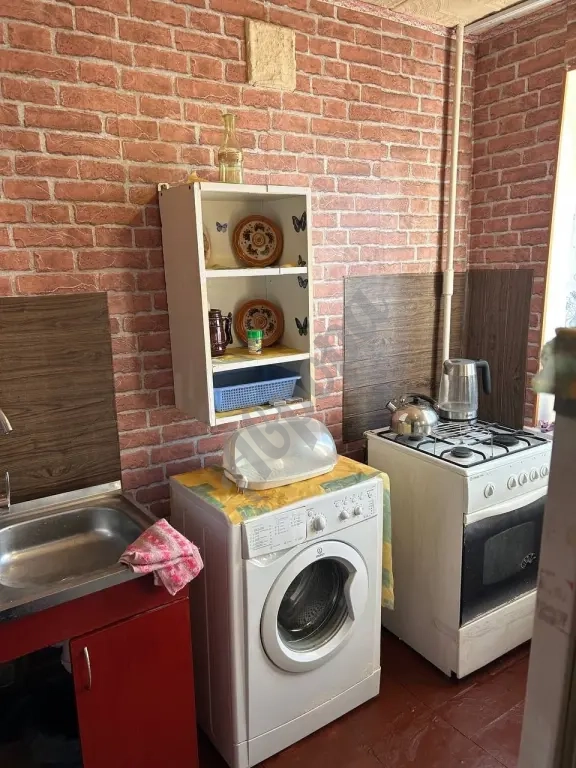 Продажа 1-комнатной в Кировском районе, улица Островского 37