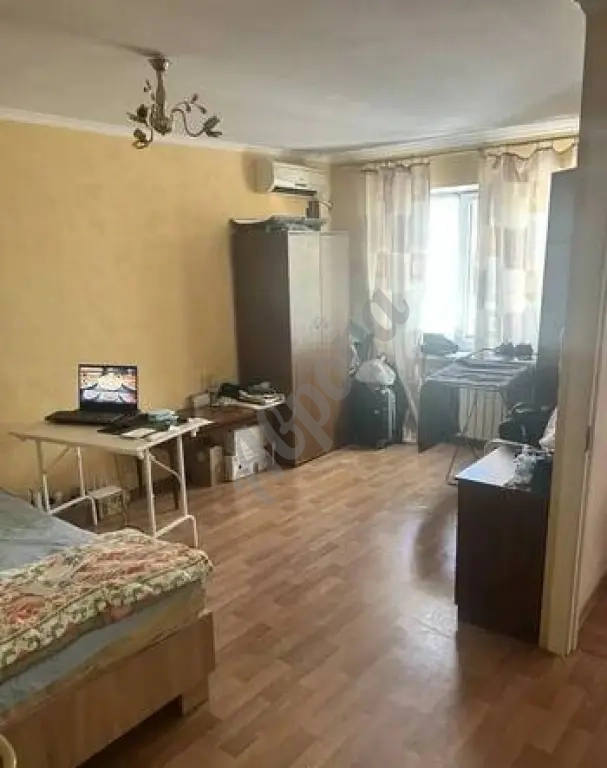 Продается 1 комнатная квартира 31кв.м проспект Нахимова 162