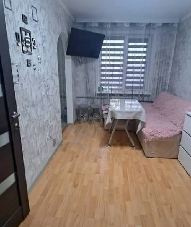 Сдам 2 комнатную квартиру 61кв.м площадь Кирова
