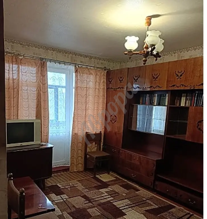 Продам 3-комн. квартиру на кв. Ватутина в Луганске.
