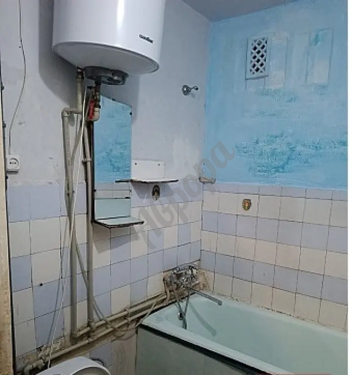 Продам 3-комн. квартиру на кв. Ватутина в Луганске.