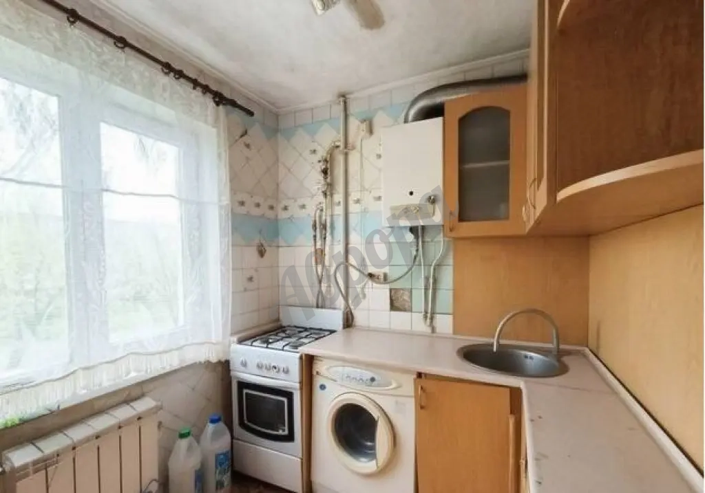 Продается 3-х комнатная квартира 56кв.м проспект Нахимова в Приморском районе