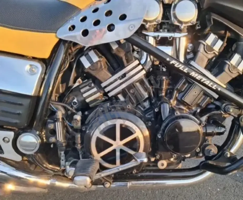 Продам мотоцикл Yamaha VMAX 1200 1998года