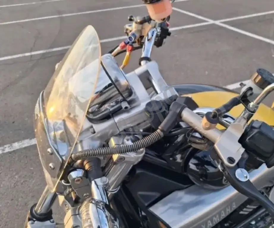 Продам мотоцикл Yamaha VMAX 1200 1998года