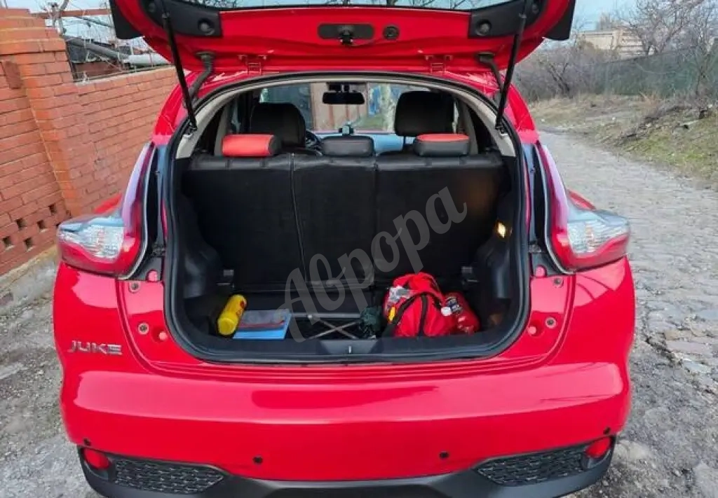 Автомобиль Nissan Juke 2018 года