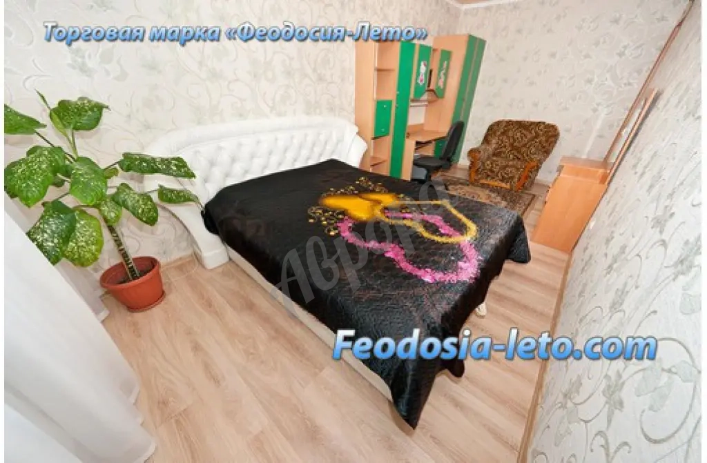 Крым Феодосия Золотой пляж.