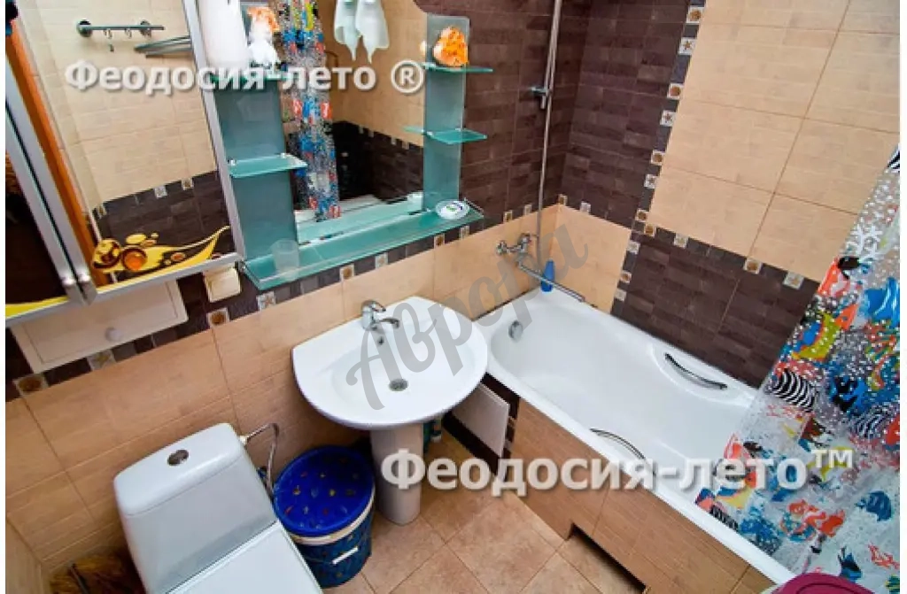 Сдам двухкомнатную квартиру в Феодосии, в хорошем районе.