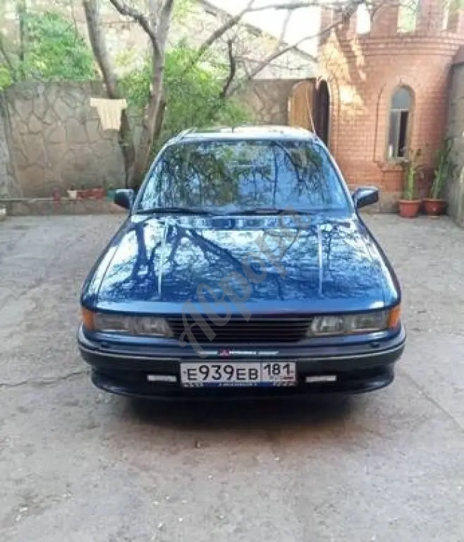 Автомобиль Митсубиси Галант