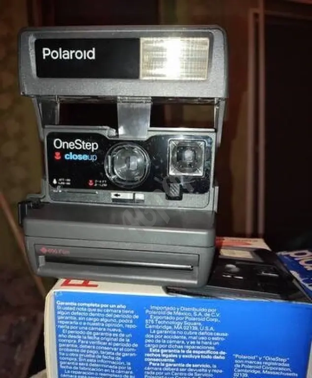 Фотоаппараты моментальной печати Polaroid