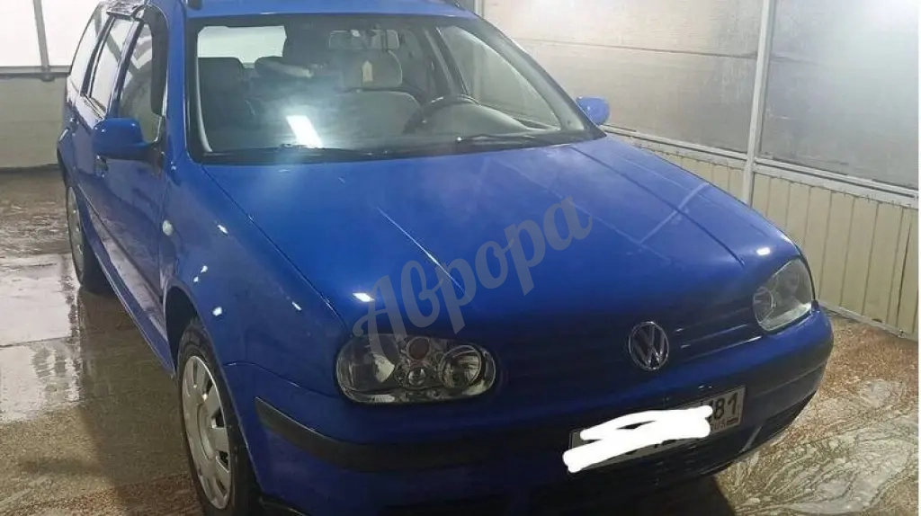 Автомобиль Volkswagen Golf 4 универсал 2002 года