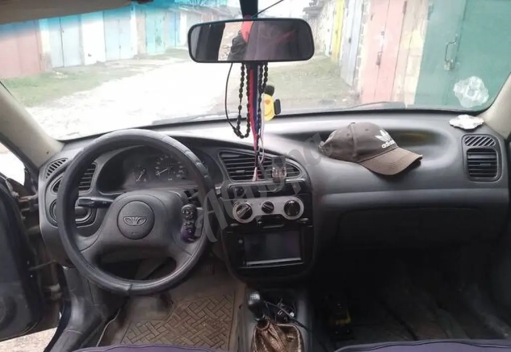 Автомобиль Daewoo Sens