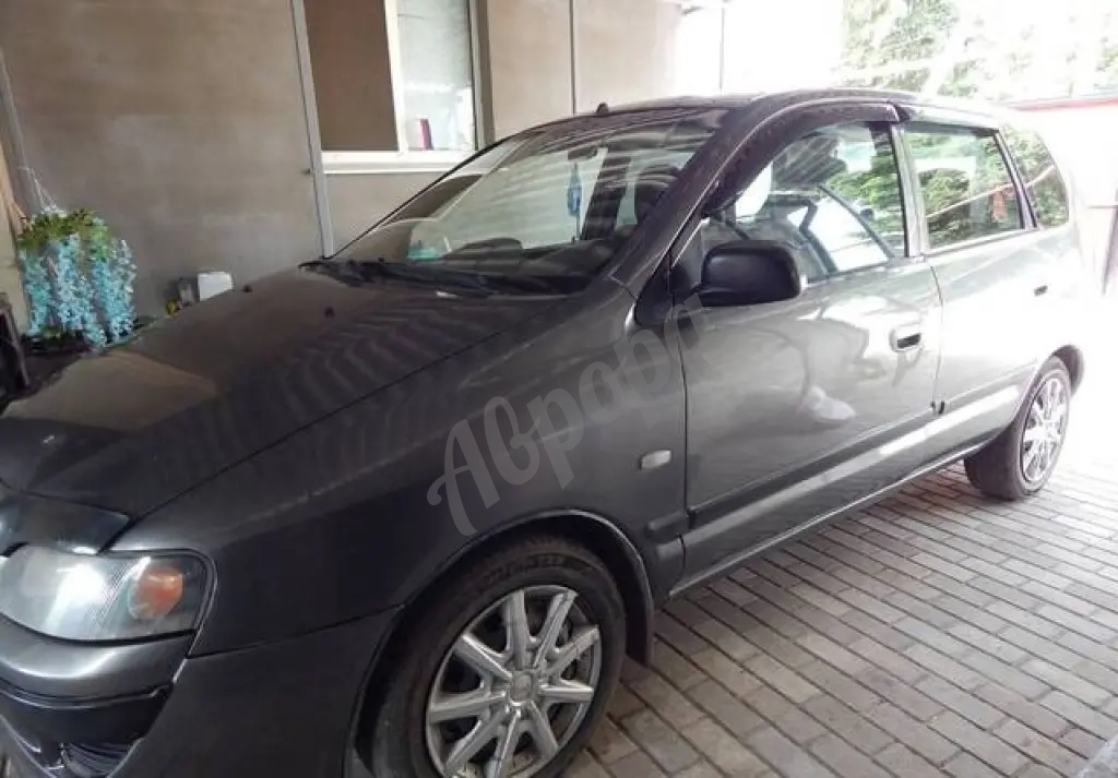 Автомобиль Mitsubishi Space Star 2004 года