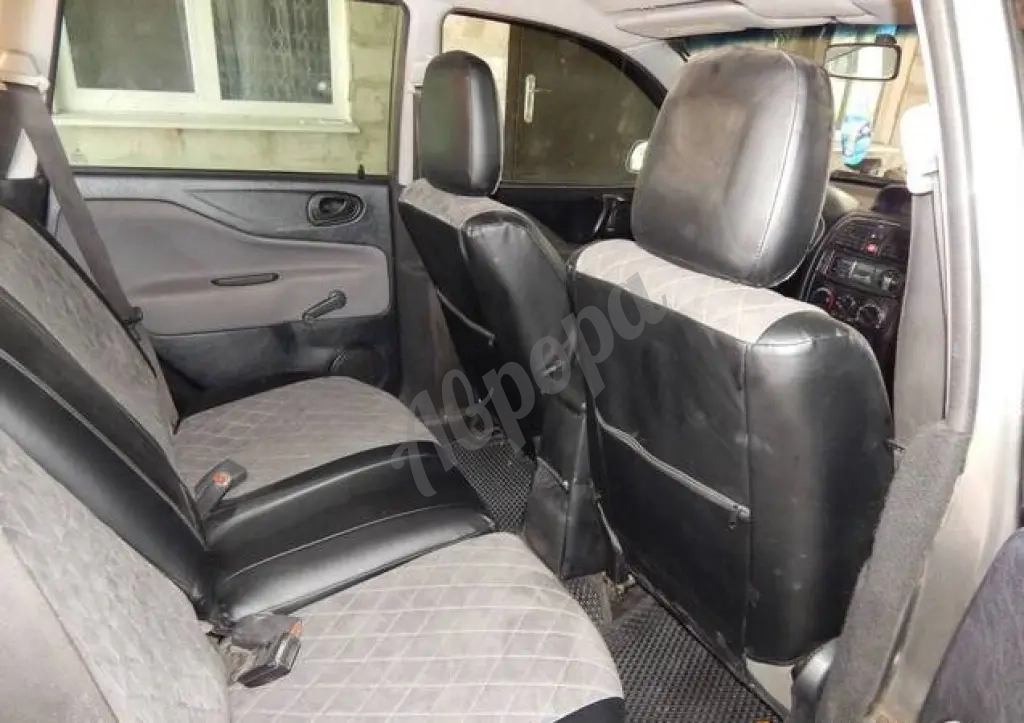 Автомобиль Mitsubishi Space Star 2004 года