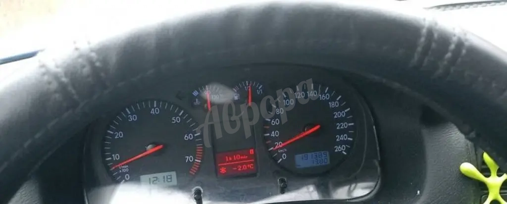 Автомобиль Volkswagen Golf 4 универсал 2002 года