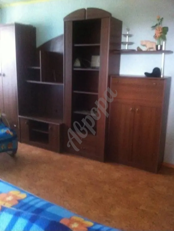 Продажа 4-комнатной в Кировском районе, улица Петровского 122