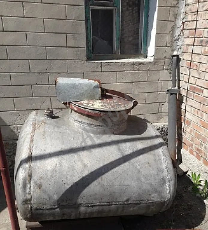 Алюминиевая ёмкость.