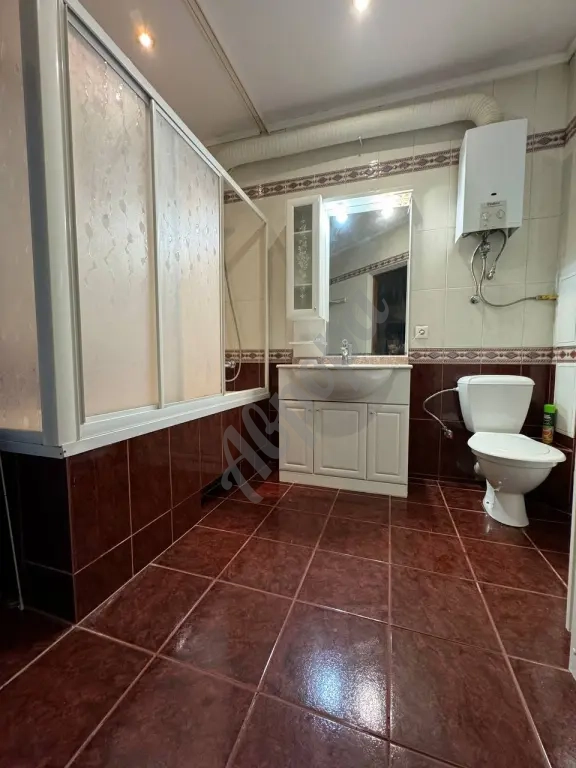 Квартира 65 м², 3 комнаты, 1 кровать