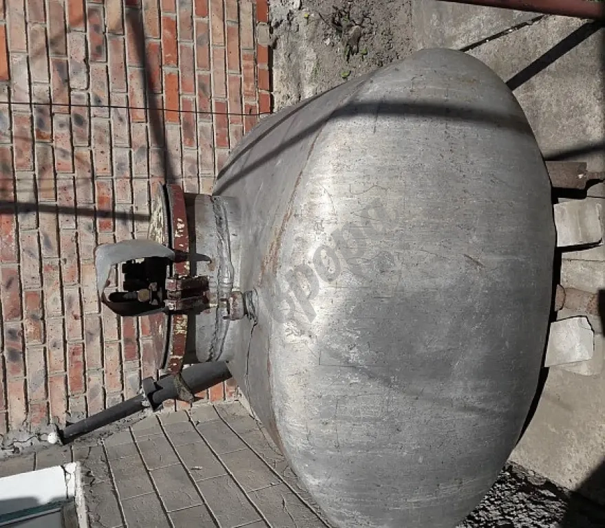 Алюминиевая ёмкость.