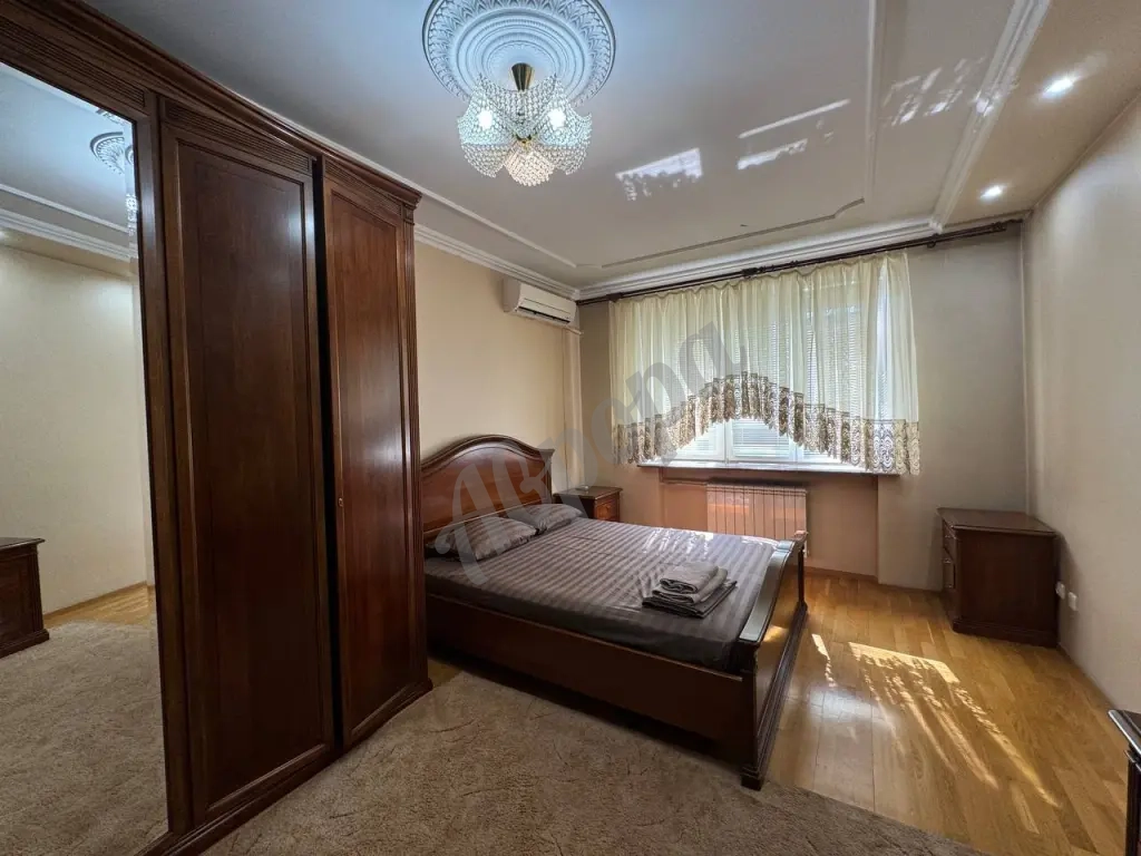 Квартира 65 м², 3 комнаты, 1 кровать