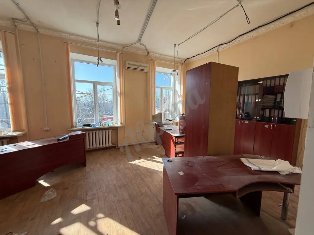 В Продаже Коммерческое Помещение, проспект Павших Коммунаров 188