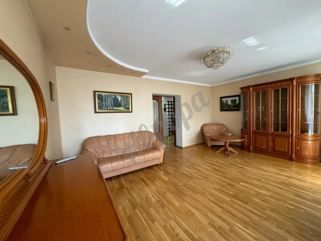 Квартира 65 м², 3 комнаты, 1 кровать