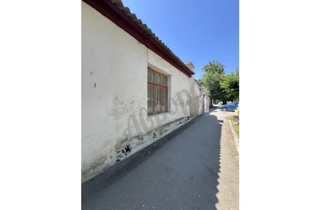 Продается двухкомнатная по ул. Мориса Тореза, р-н МЧС (950м от моря).
