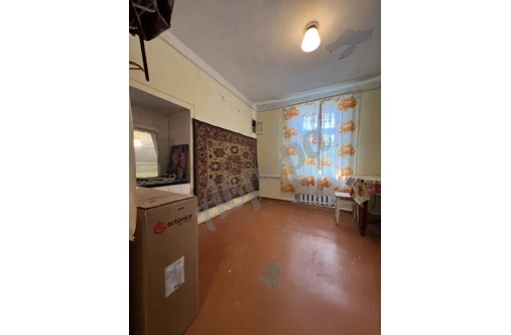 Продается двухкомнатная по ул. Мориса Тореза, р-н МЧС (950м от моря).
