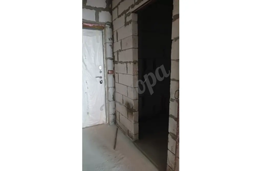 Продается 1-комнатная квартира в новостройке 42.8 кв.м. этаж 3/10 эт. дома г. Евпатория.