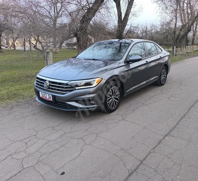 Продам Volkswagen Jetta 2021