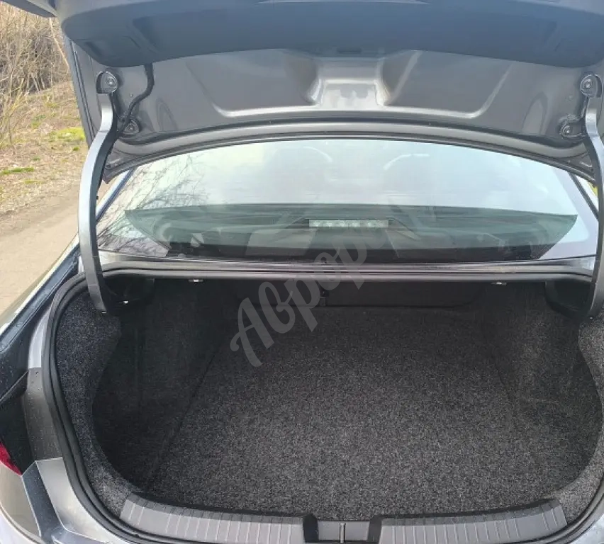 Продам Volkswagen Jetta 2021