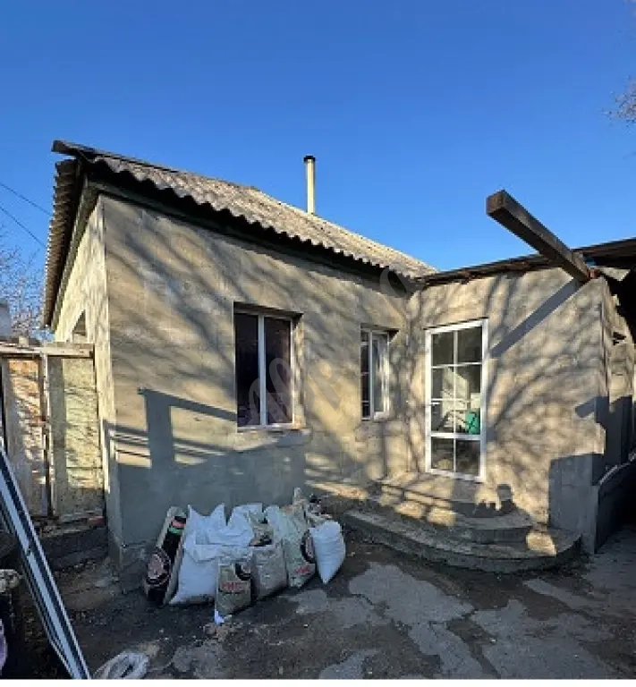 Продам дом в городе Луганск район 33 школы