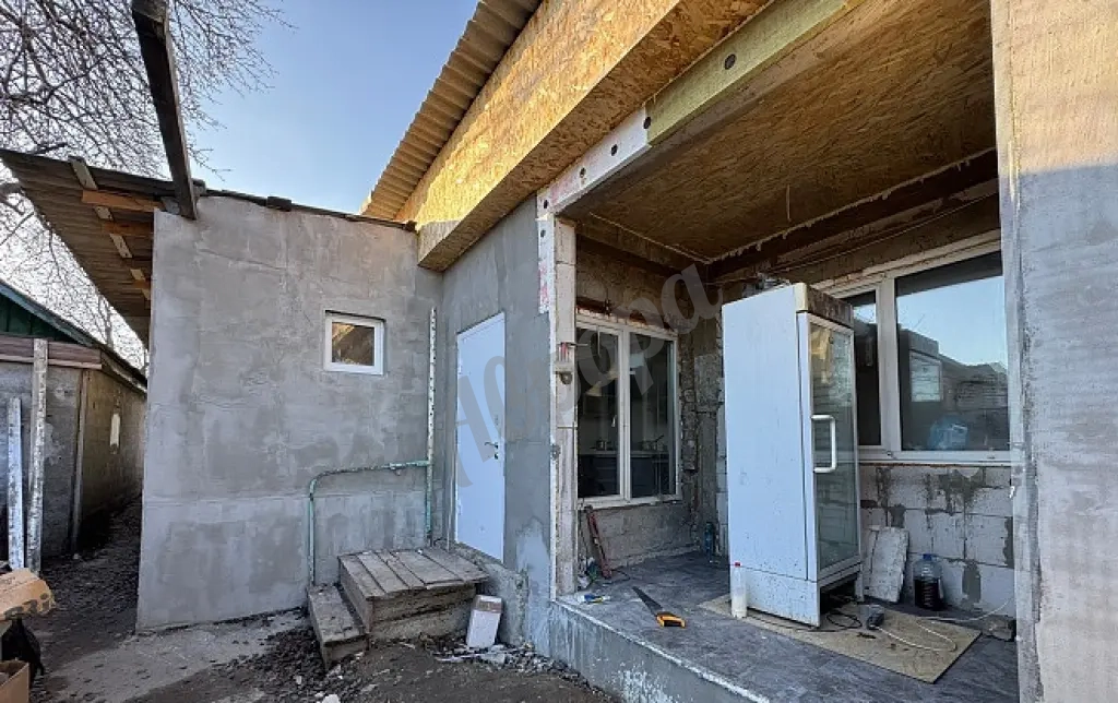 Продам дом в городе Луганск район 33 школы